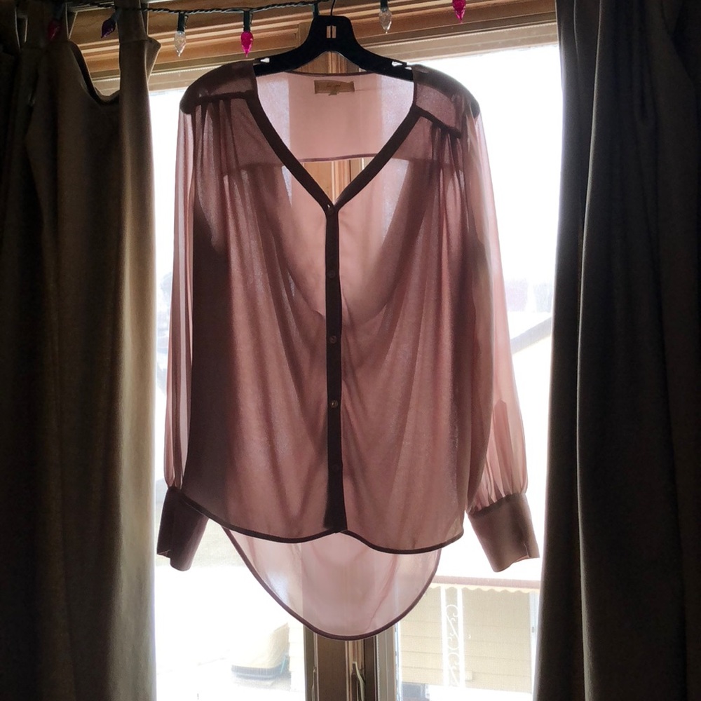 Blush flowy top